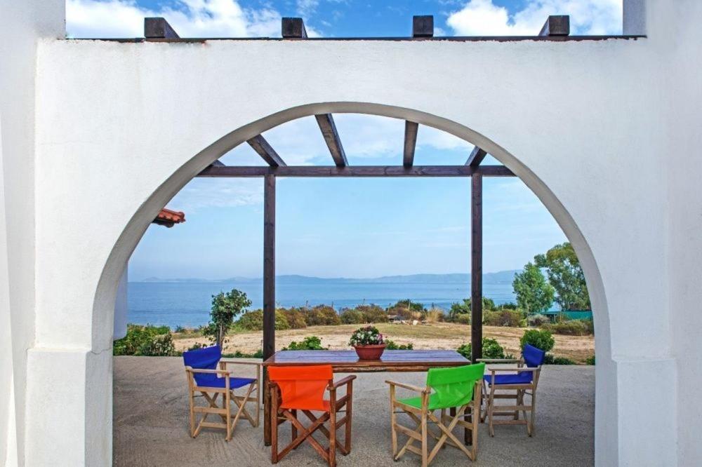 Katevi Luxury Seafront Villa Ierissós Exterior foto
